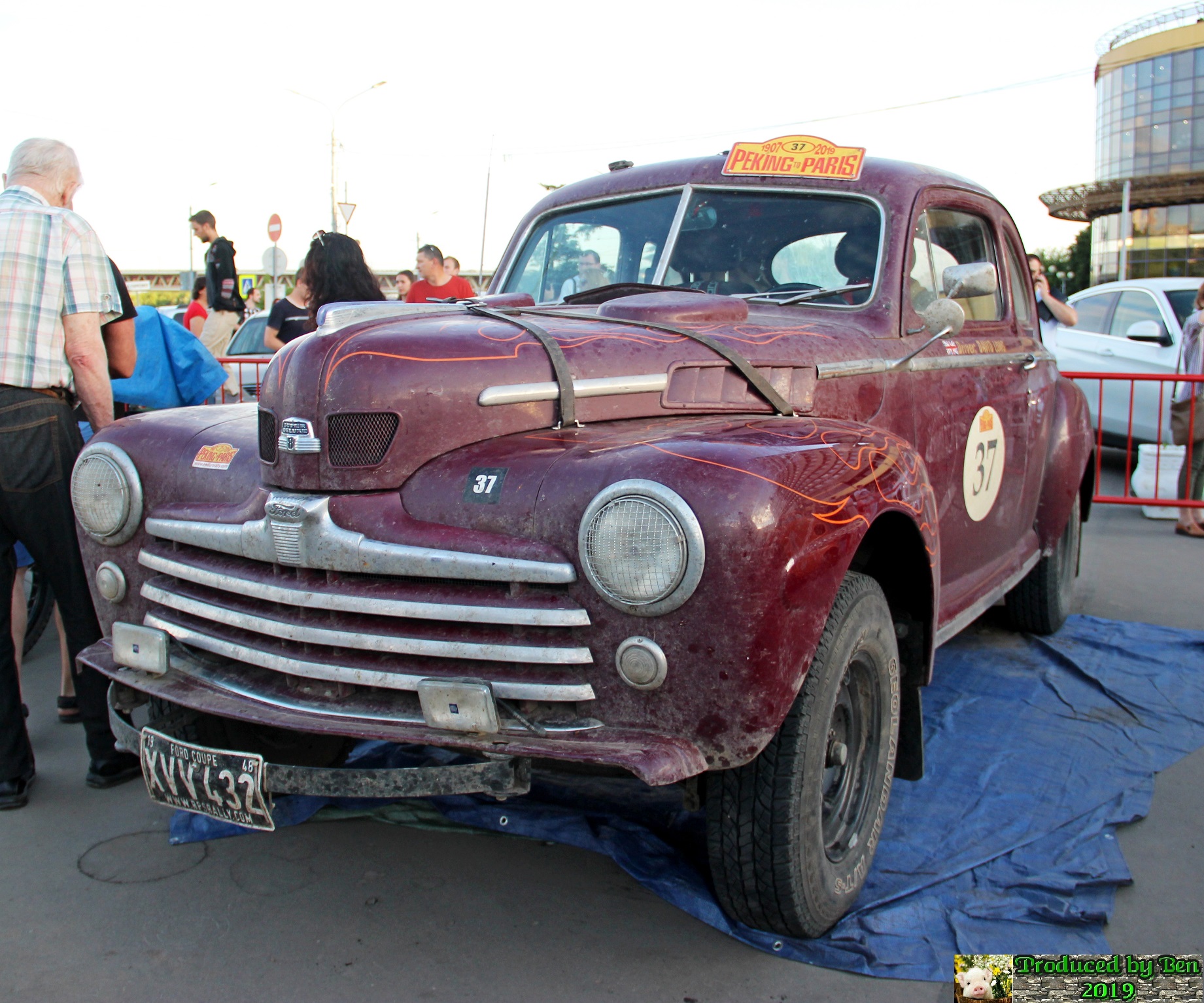 XVV432, Ford Super Deluxe 