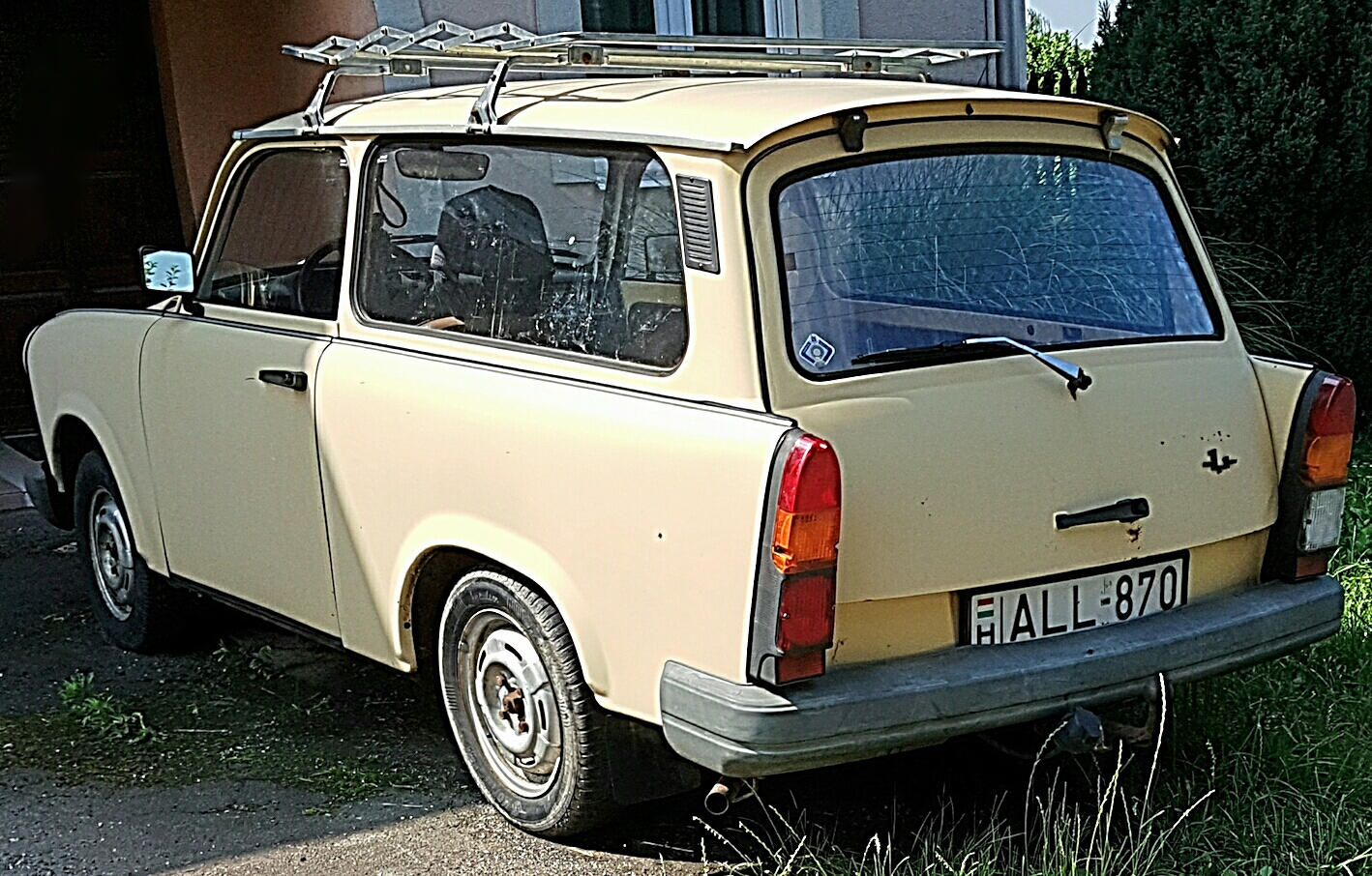 ALL-870, Trabant 1.1 Universal, 1990–1991