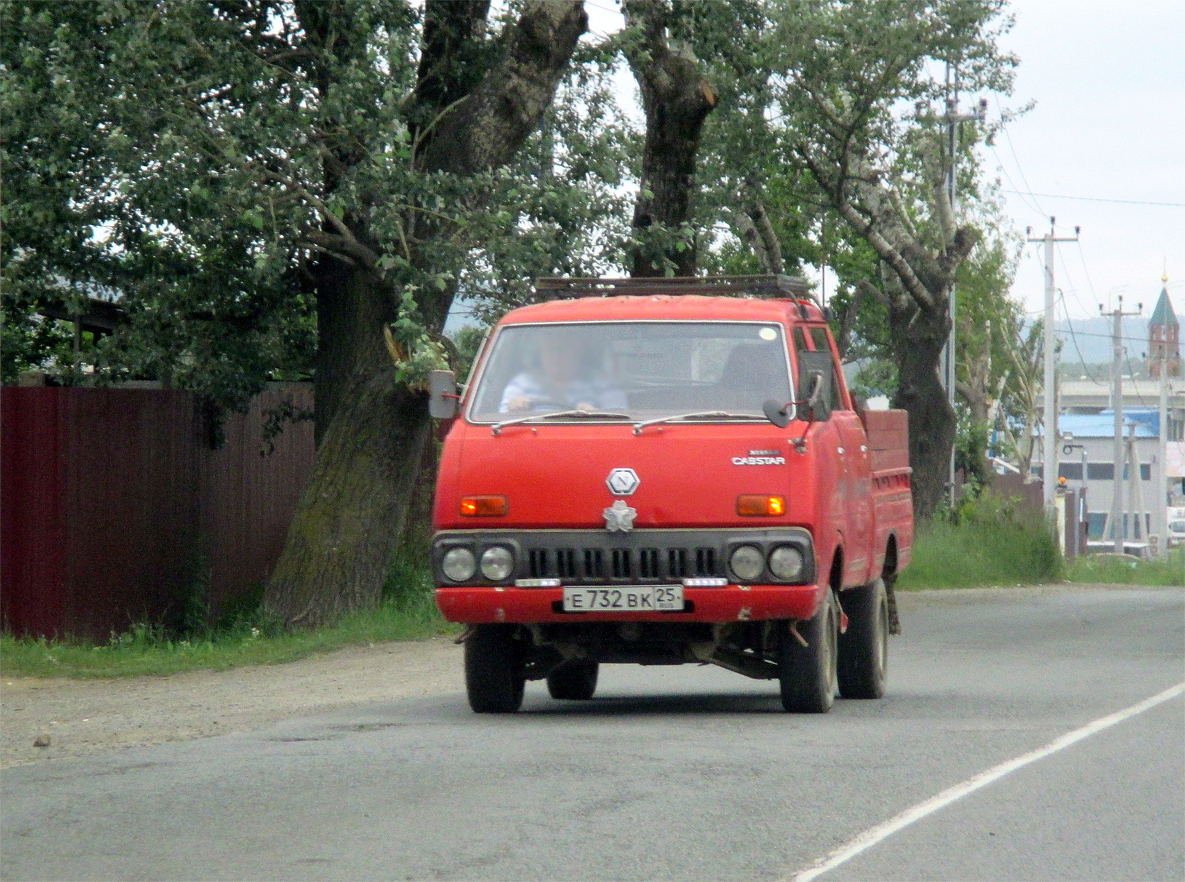 е 732 вк 25, Nissan Cabstar 2nd gen (F20), 1976–1982