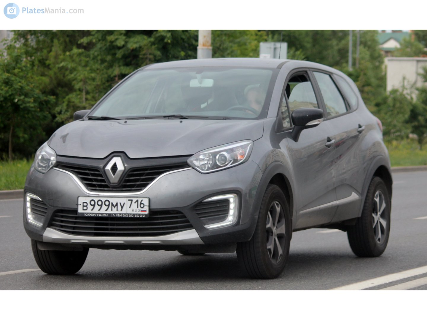 в 999 му 716, Renault Kaptur 1st gen (HHA), 2016–2022