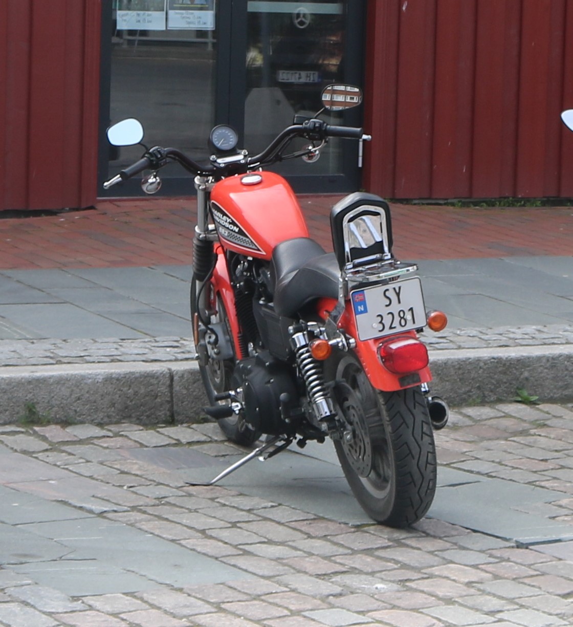 SY 3281, Harley-Davidson XL 