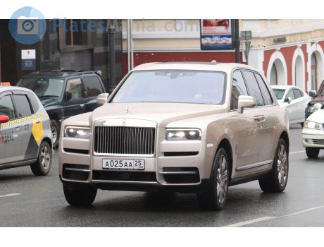 а025аа25, Rolls-Royce Cullinan