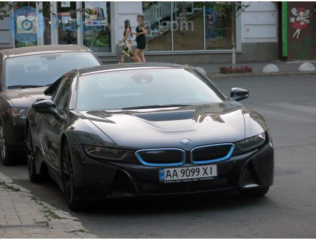 AA 9099 XI, BMW i8