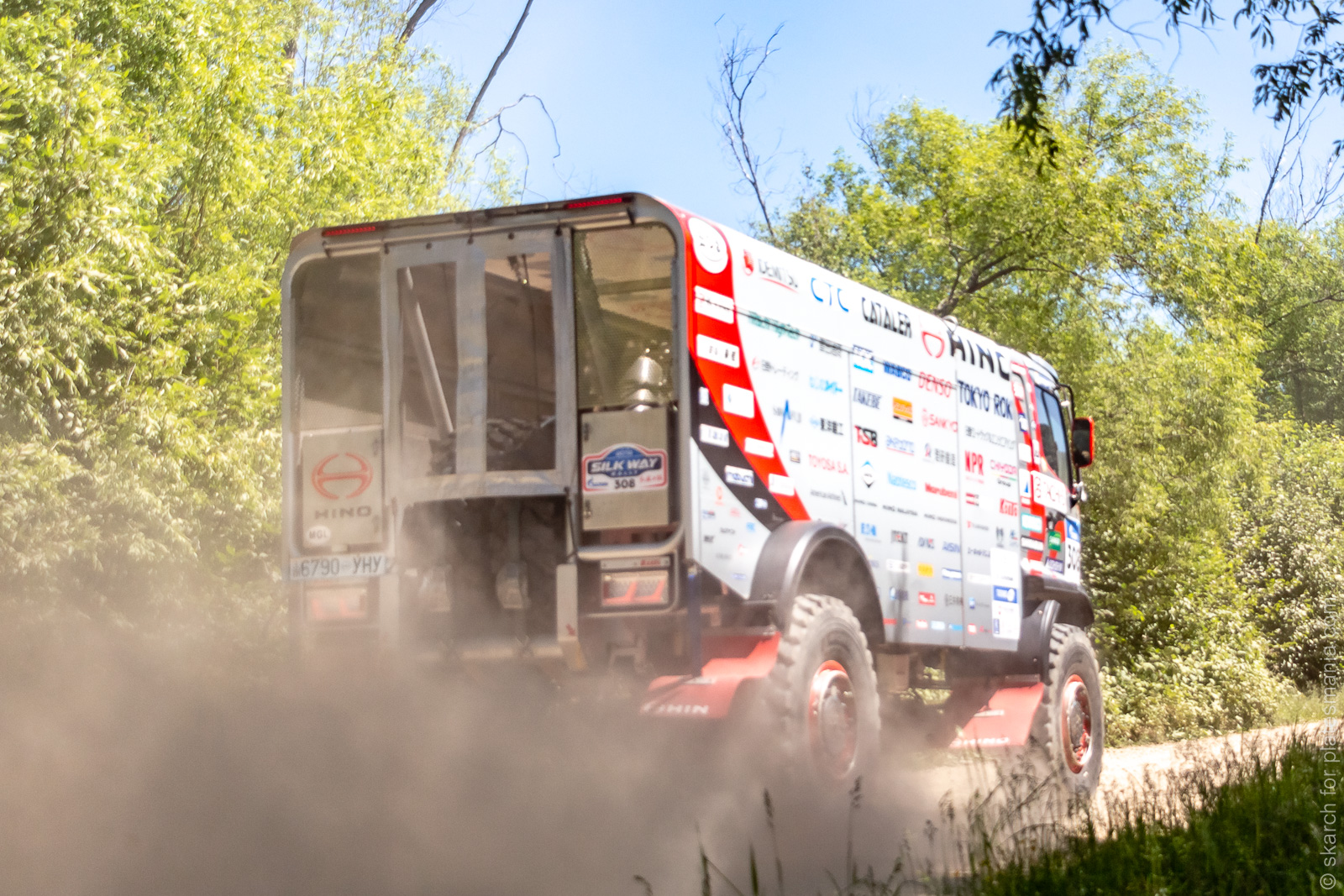 6790 УНУ, Hino 500 Series 