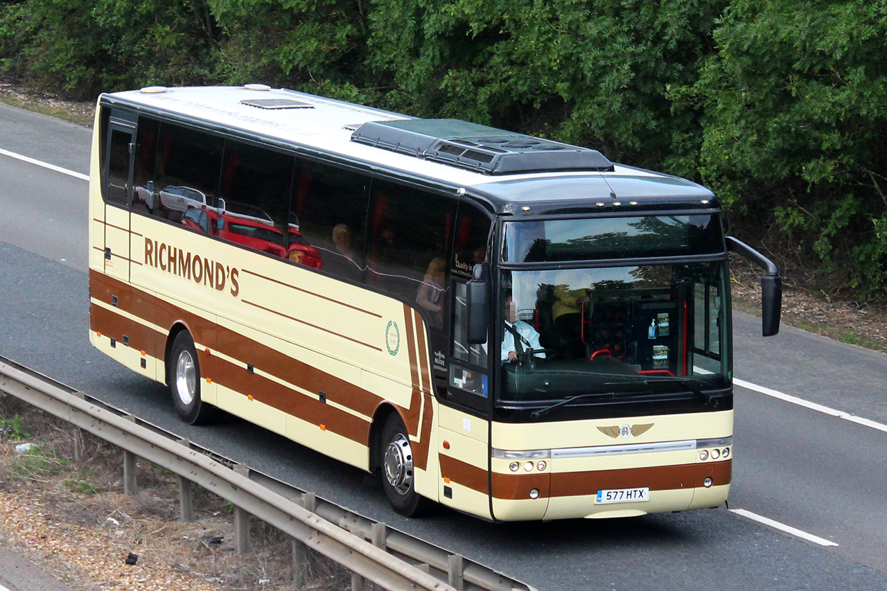 577HTX, Van Hool T9 