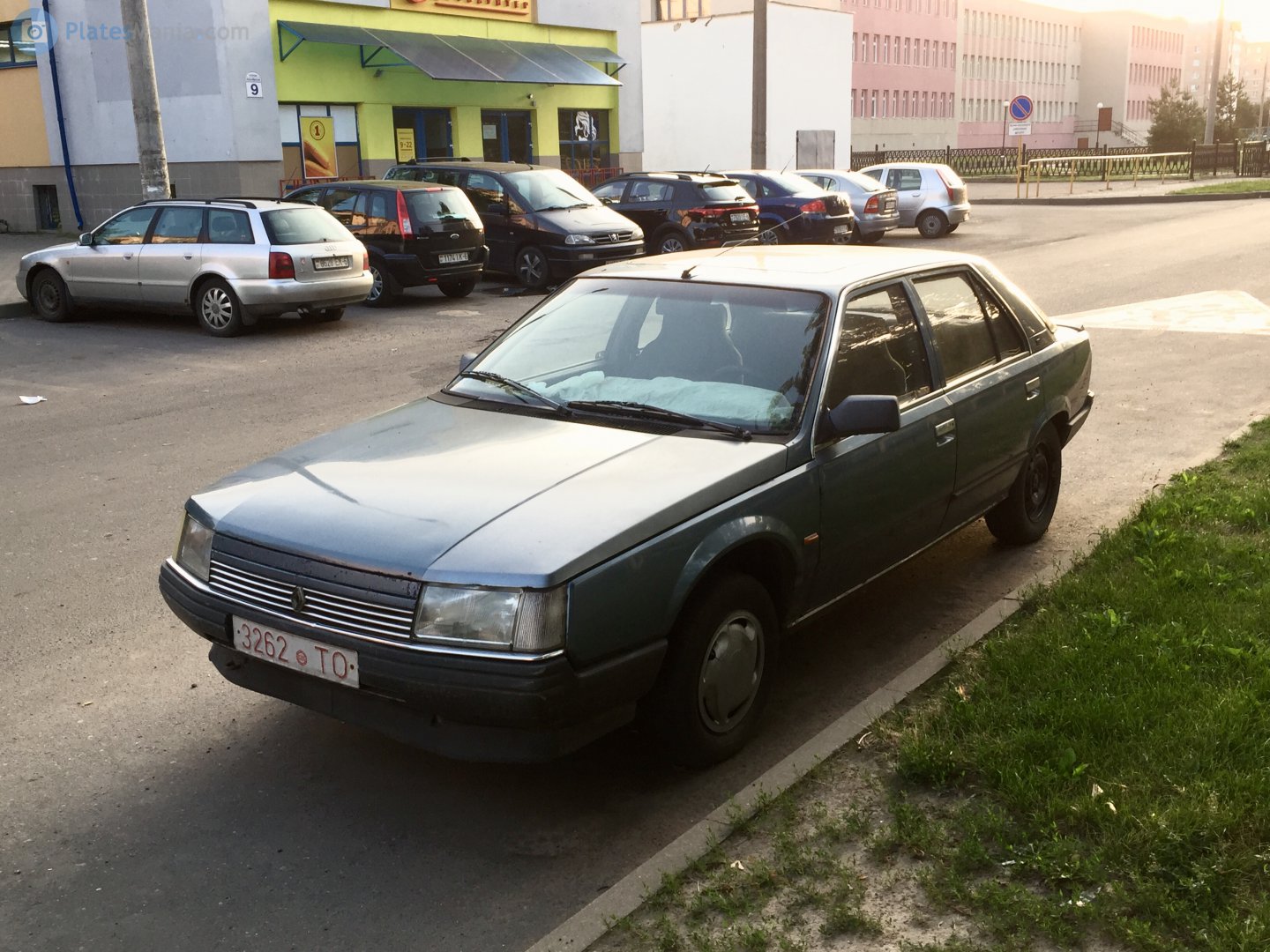 3262 TO, Renault 25 1st gen (B29), 1984–1988