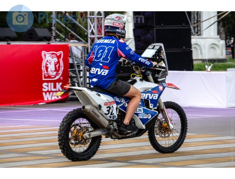 24-MK-JV, Husqvarna Rally