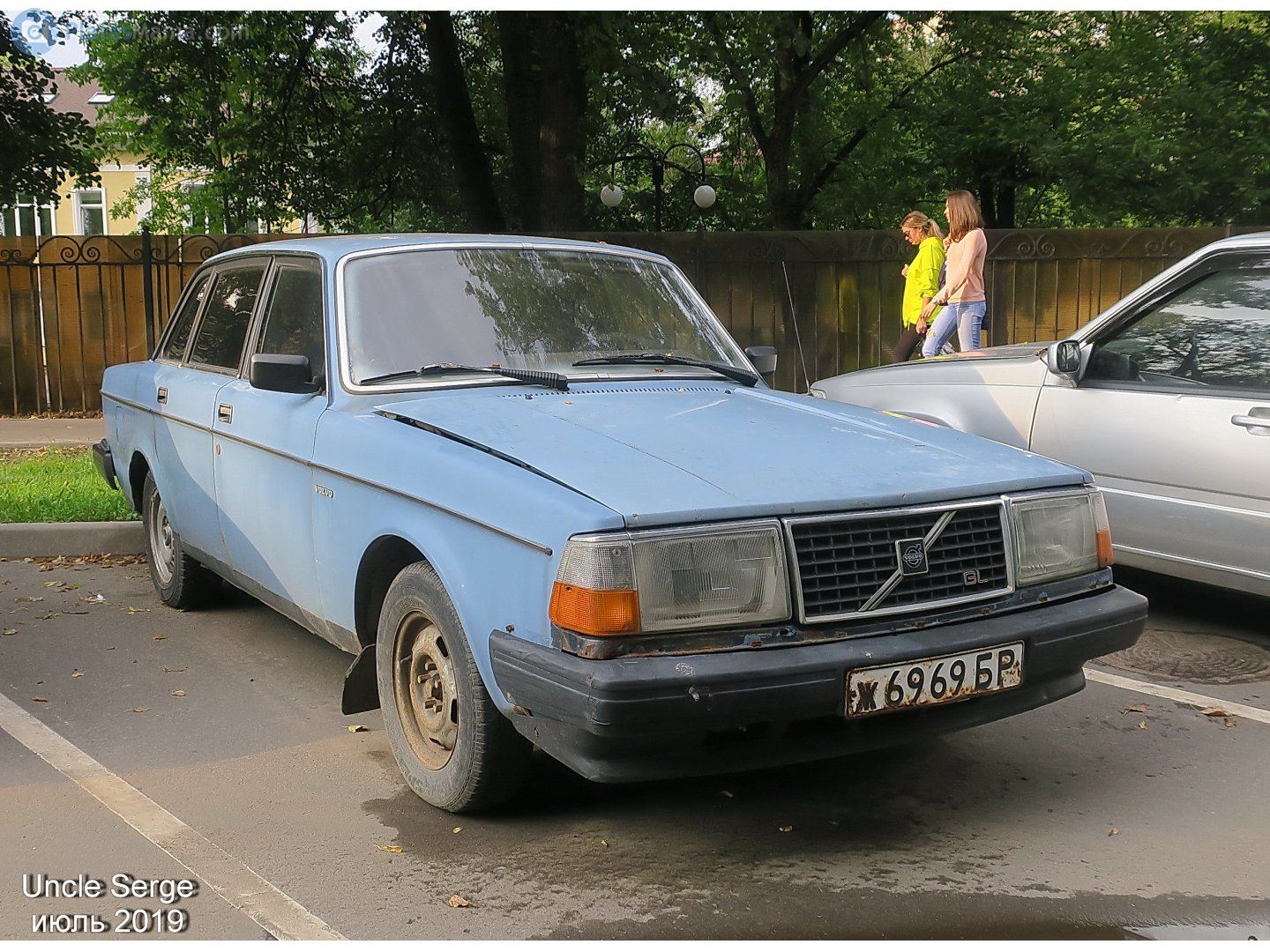 ж 6969 БР, Volvo 240-Series 1st gen 4-door Sedan (244), facelift, 1978–1993