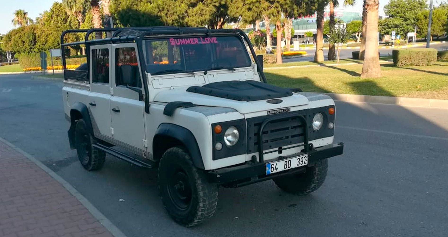64 BD 392, Land Rover Defender 