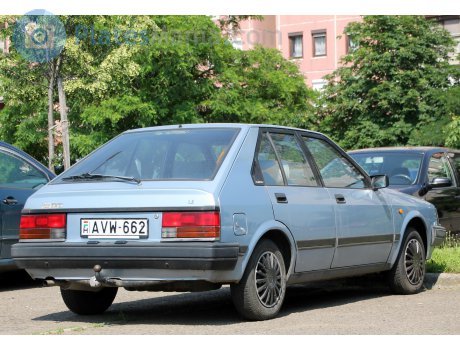 AVW-662, Nissan Cherry