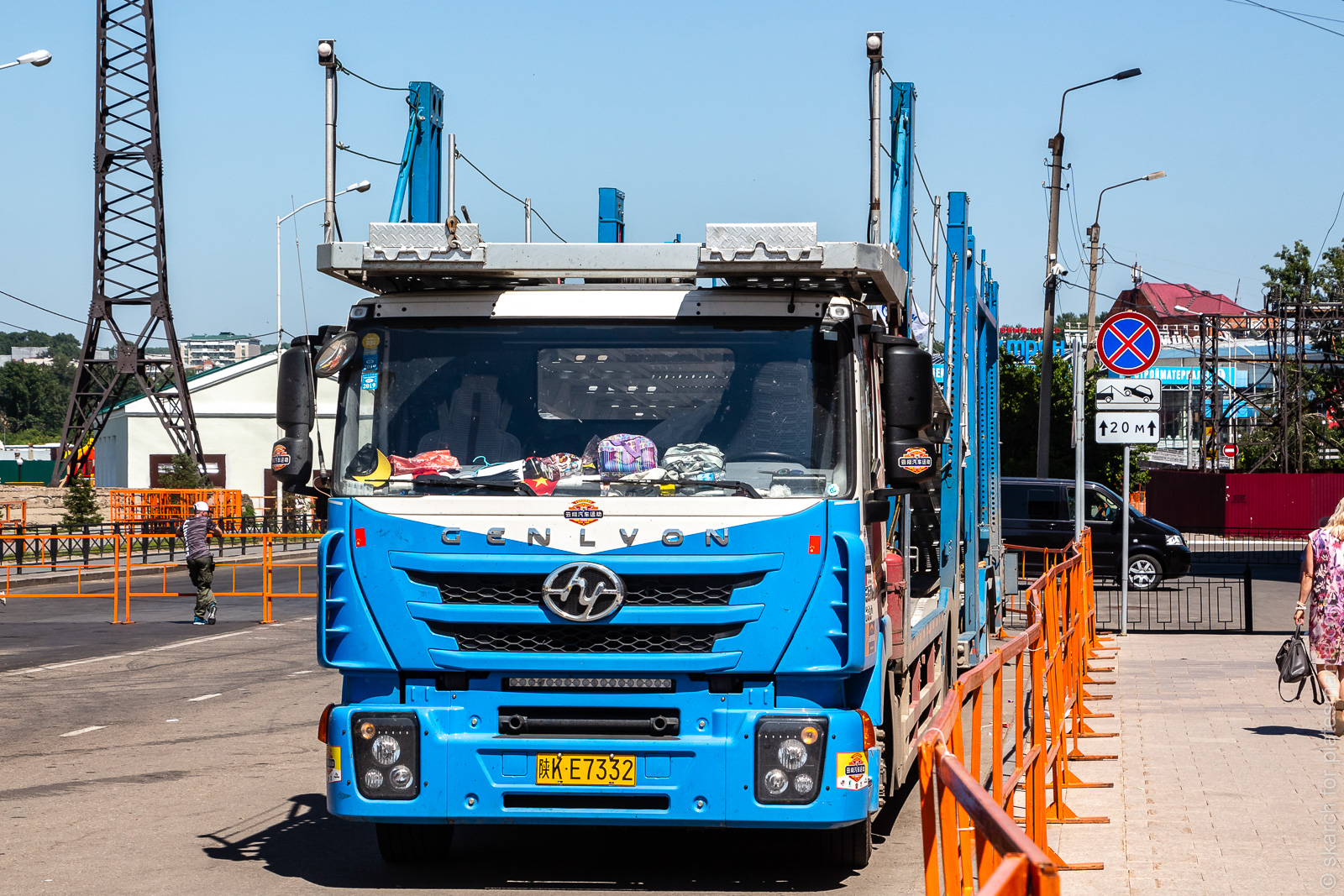 陕K·E7332, Hongyan Genlyon 