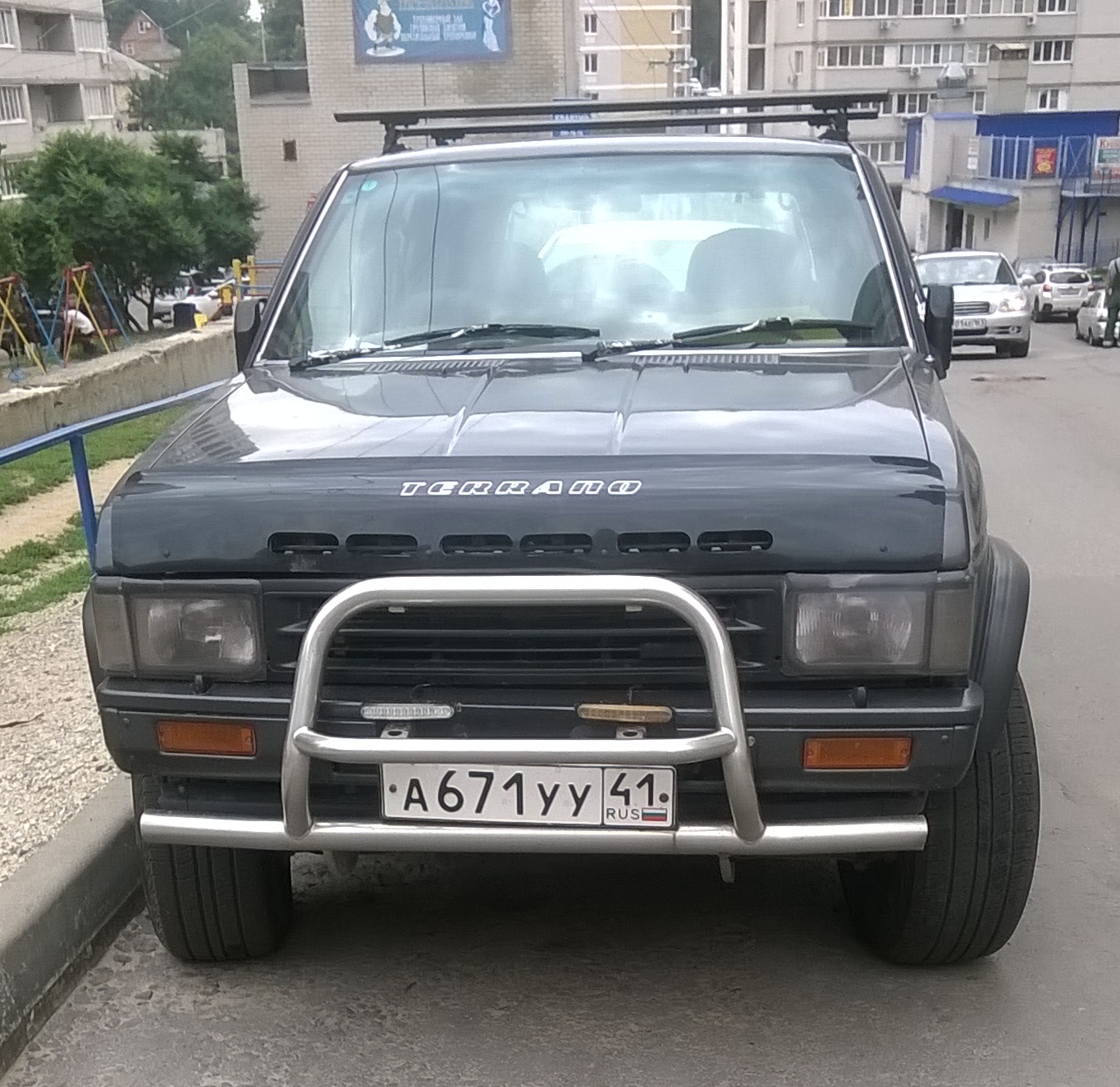 а 671 уу 41, Nissan Terrano 
