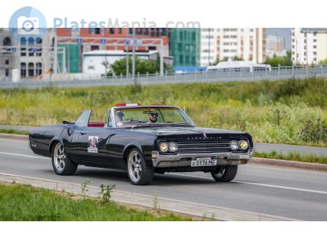 е 0176 МЕ, Oldsmobile 88