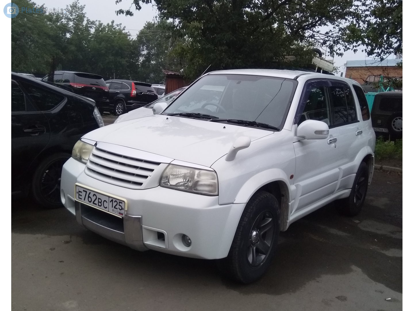 е 762 вс 125, Suzuki Escudo 