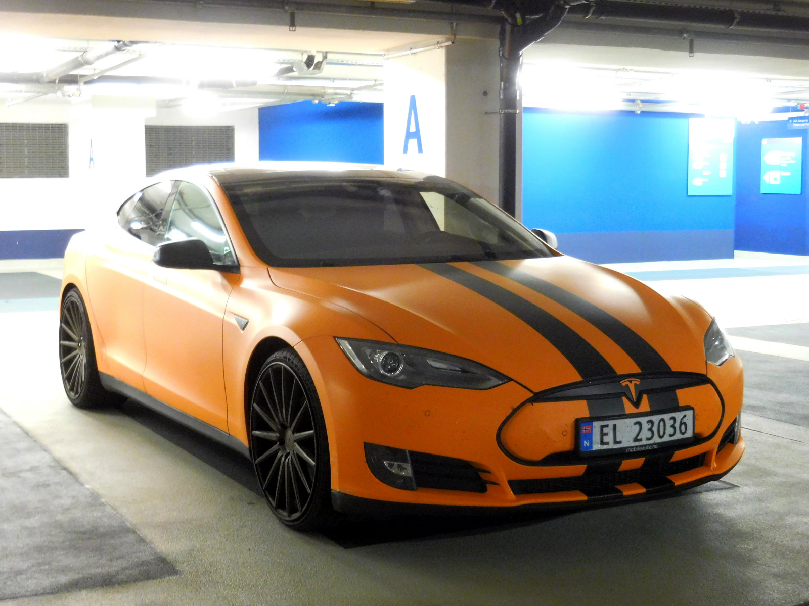 EL 23036, Tesla Model S 1st gen (5YJS), 2012–