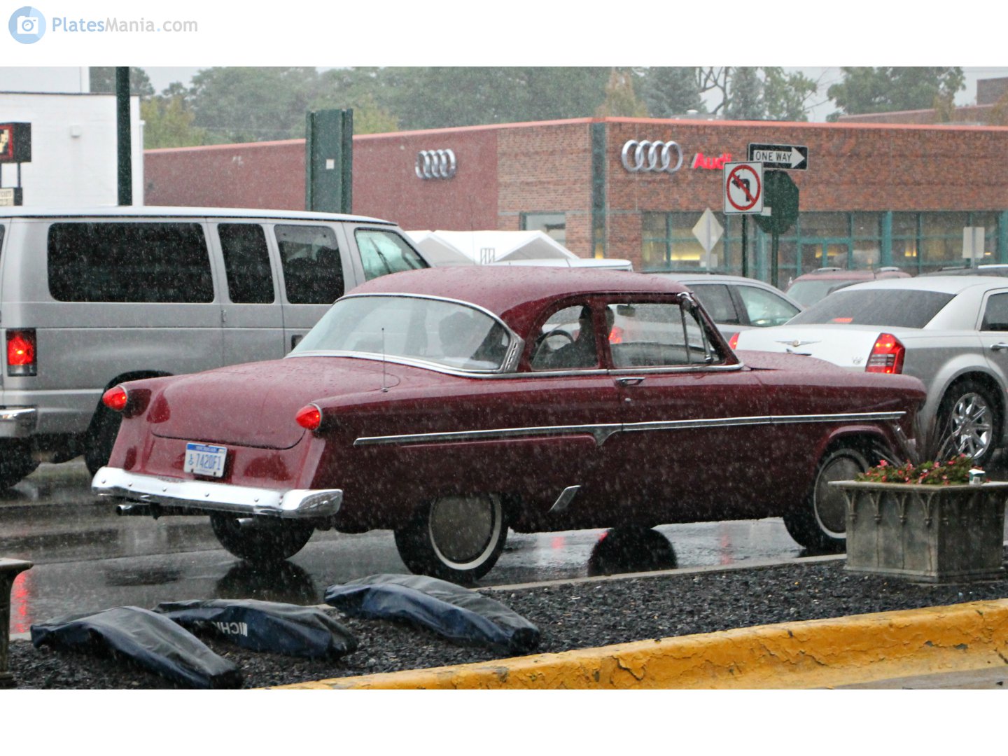 7420F1, Ford Customline 