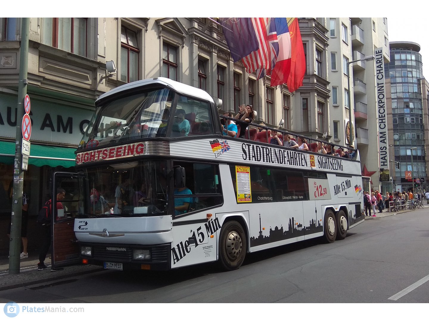 B CM 9933 (04/10), Neoplan Skyliner 1st gen, 1967–1987