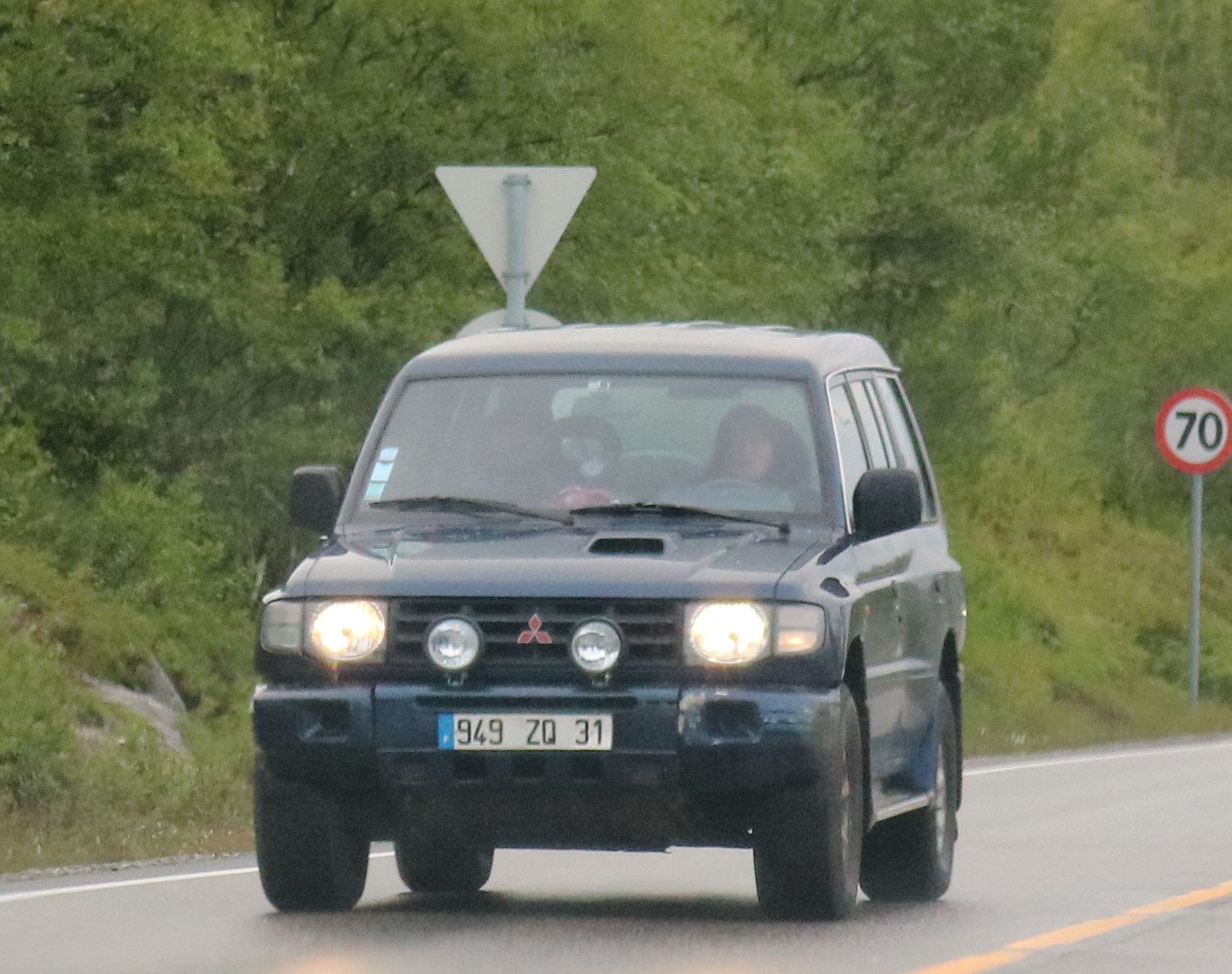 949 ZQ 31, Mitsubishi Pajero 2nd gen 5-door SUV (V40/NH/NJ/NK/NL), 1991–1999 (–2008 for PH-market)