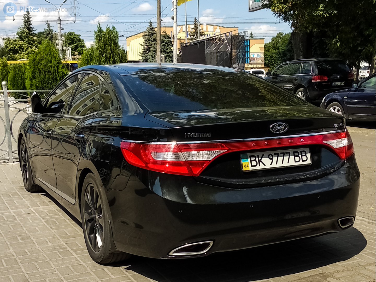 BK 9777 BB, Hyundai Azera 2nd gen (HG), 2011–2017