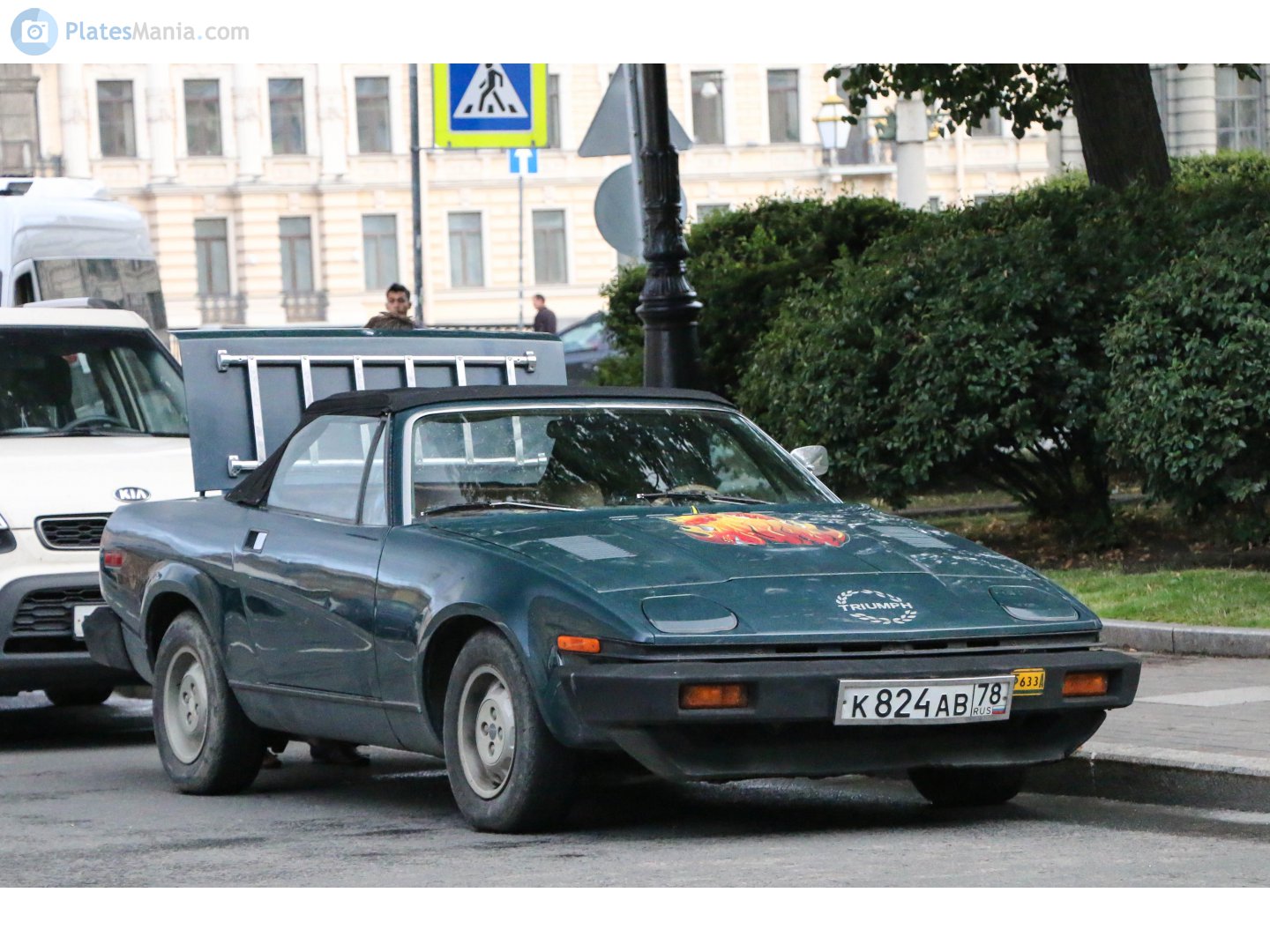 к 824 ав 78, Triumph TR8 