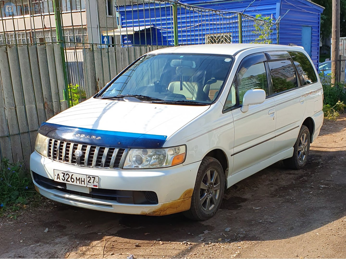 Купить б/у Nissan Bassara 1999-2003 2.5 AT (165 л.с.) бензин автомат в Новосибир