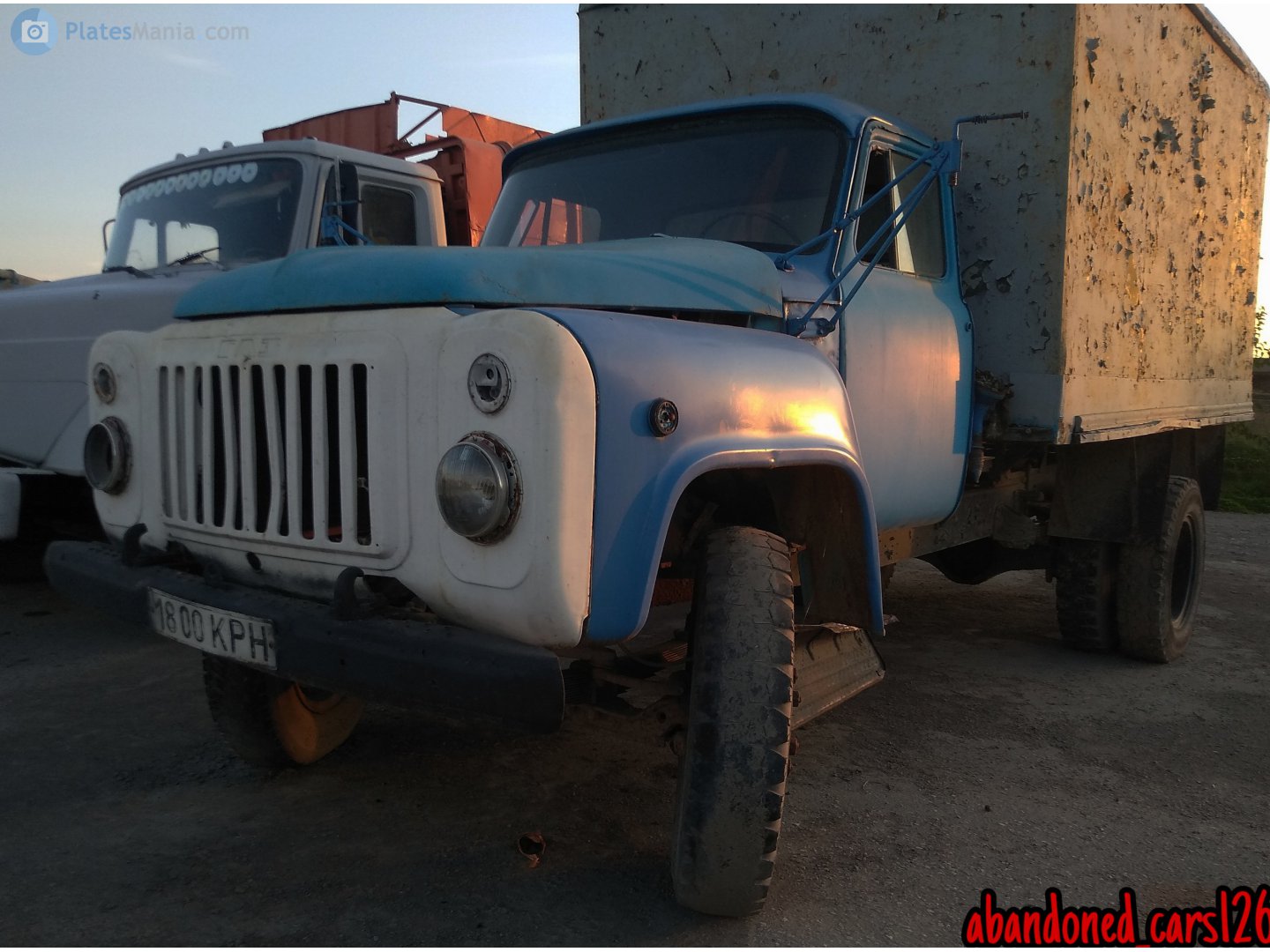 Номера колхозов. Сельскохозяйственная артель (колхоз) им. Газ саз 3507-01 у900уу. Автомобильная база колхоза. Газ саз 3507 в колхозе.