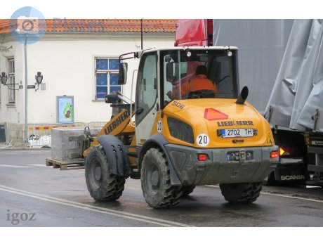 2702 TH, Liebherr L-Series