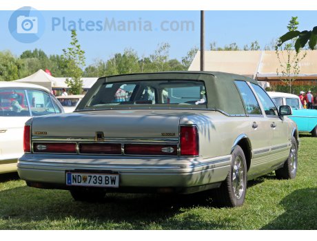 ND 739 BW, Lincoln Town Car