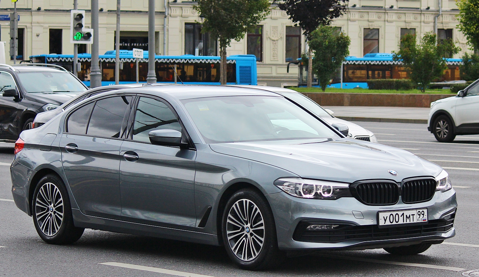 у 001 мт 99, BMW 5 Series 7th gen Sedan (G30/G38), 2017–2020