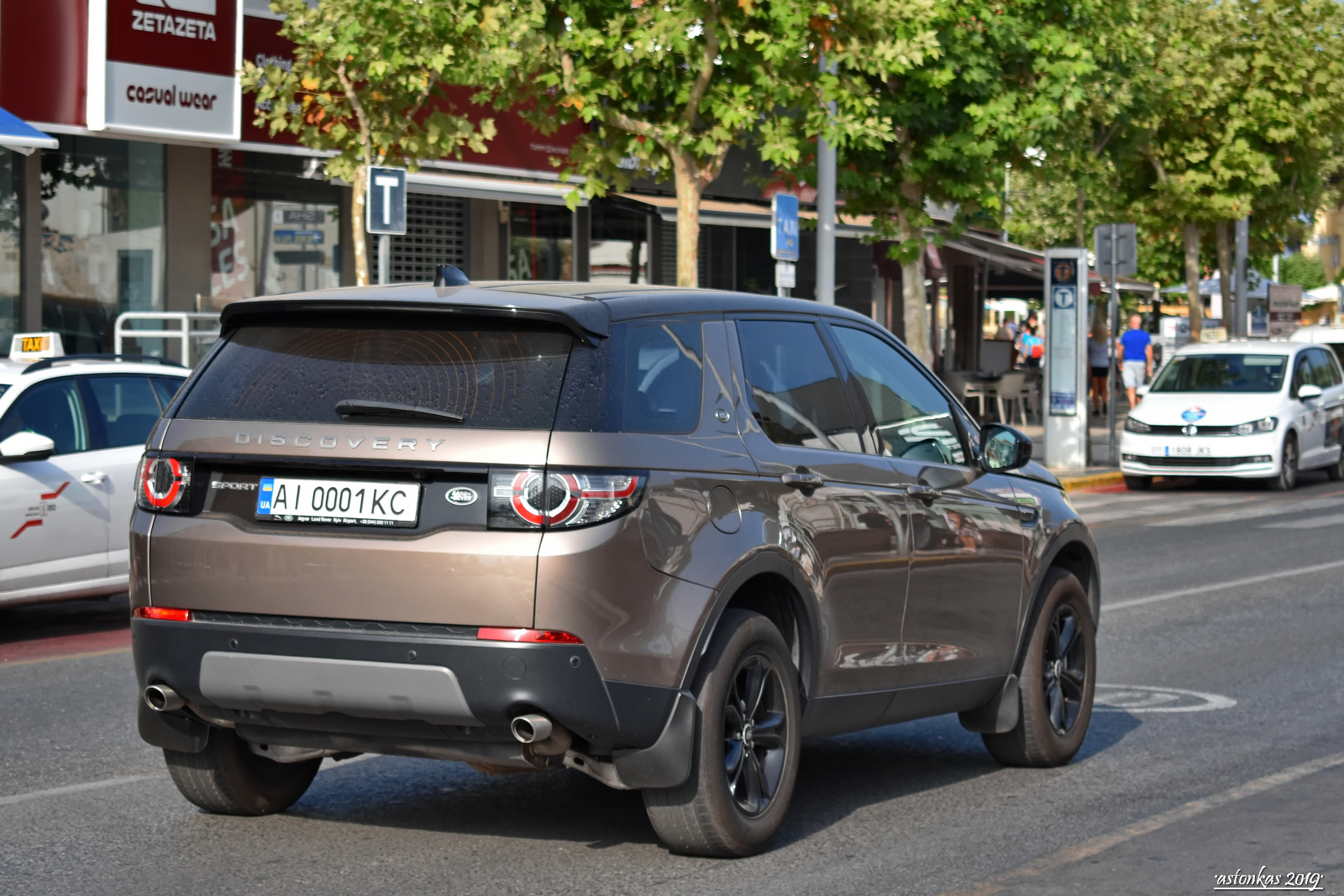 AI 0001 KC, Land Rover Discovery Sport 1st gen (L550), 2015–2019