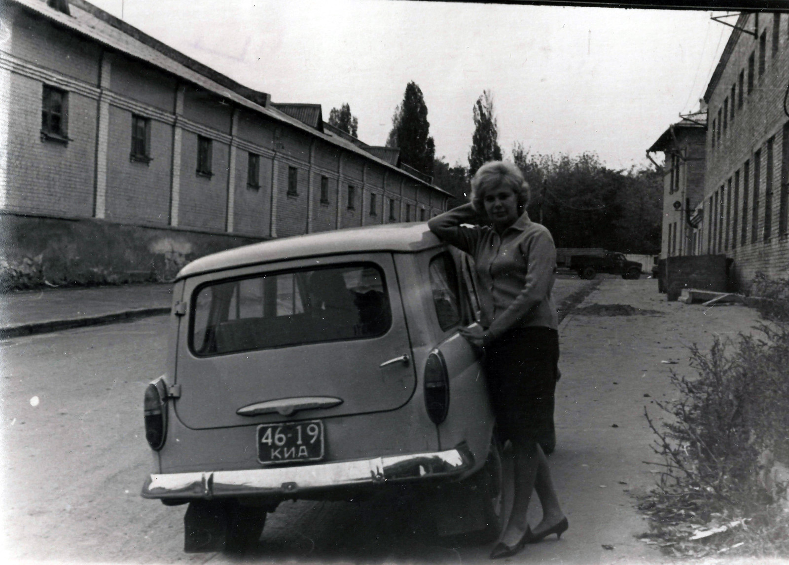 4619 КИА, Moskvich (AZLK) 423/424 423, 1957–1958