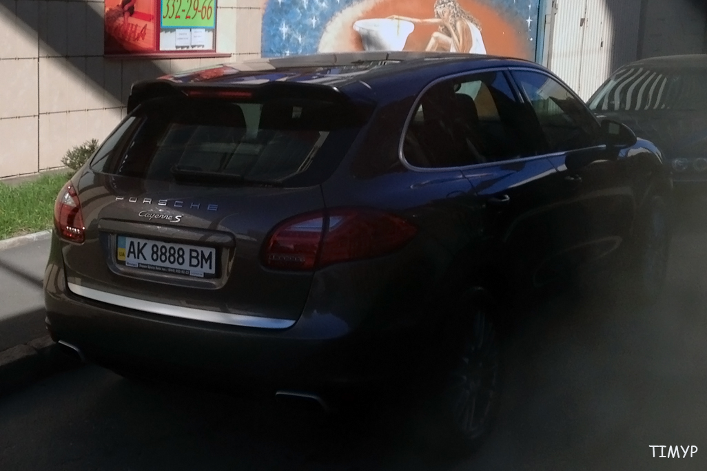 AK 8888 BM, Porsche Cayenne 2nd gen (958; 92A), 2010–2014