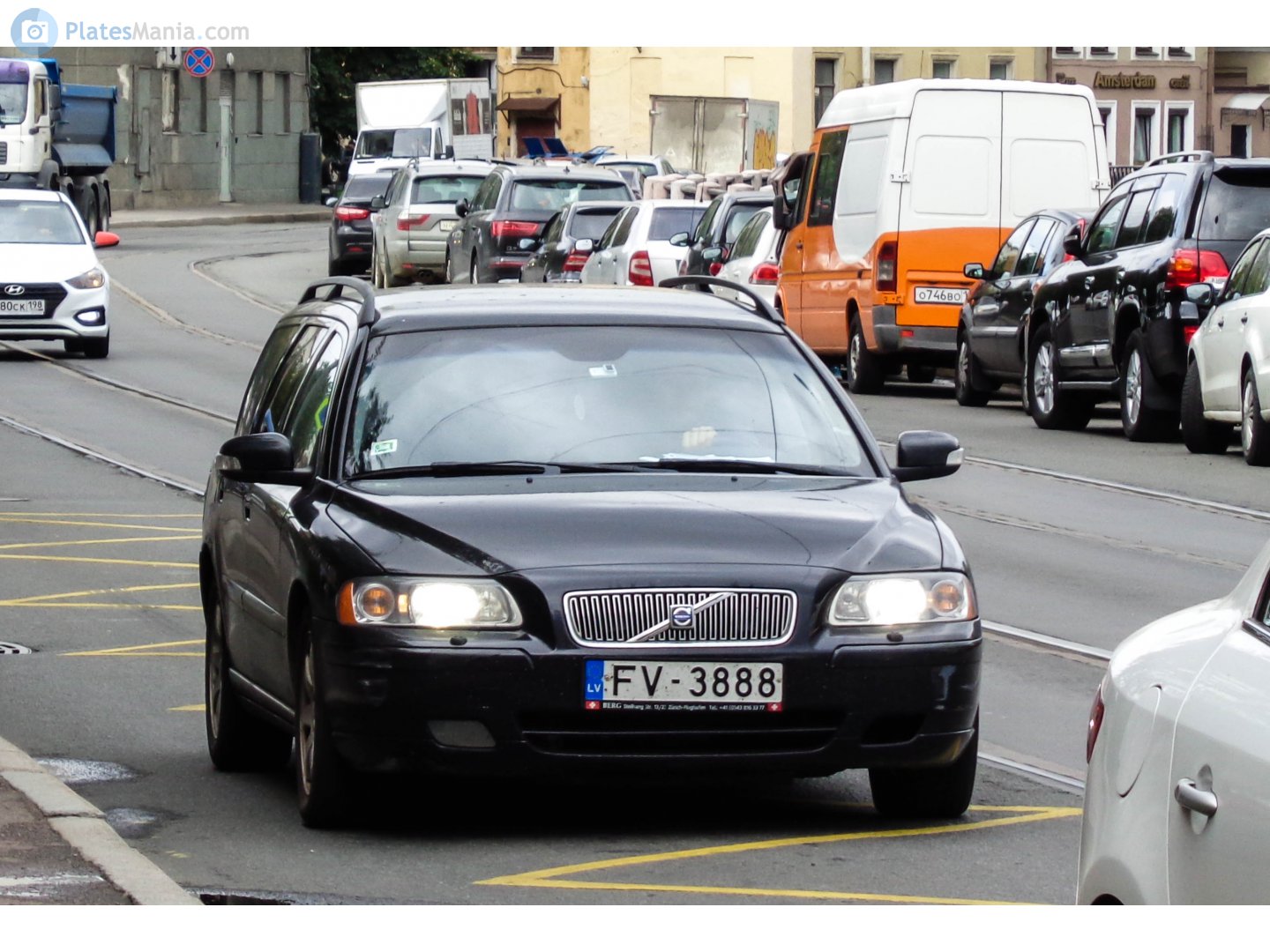 FV-3888, Volvo V70 2nd gen (285), 2000–2007