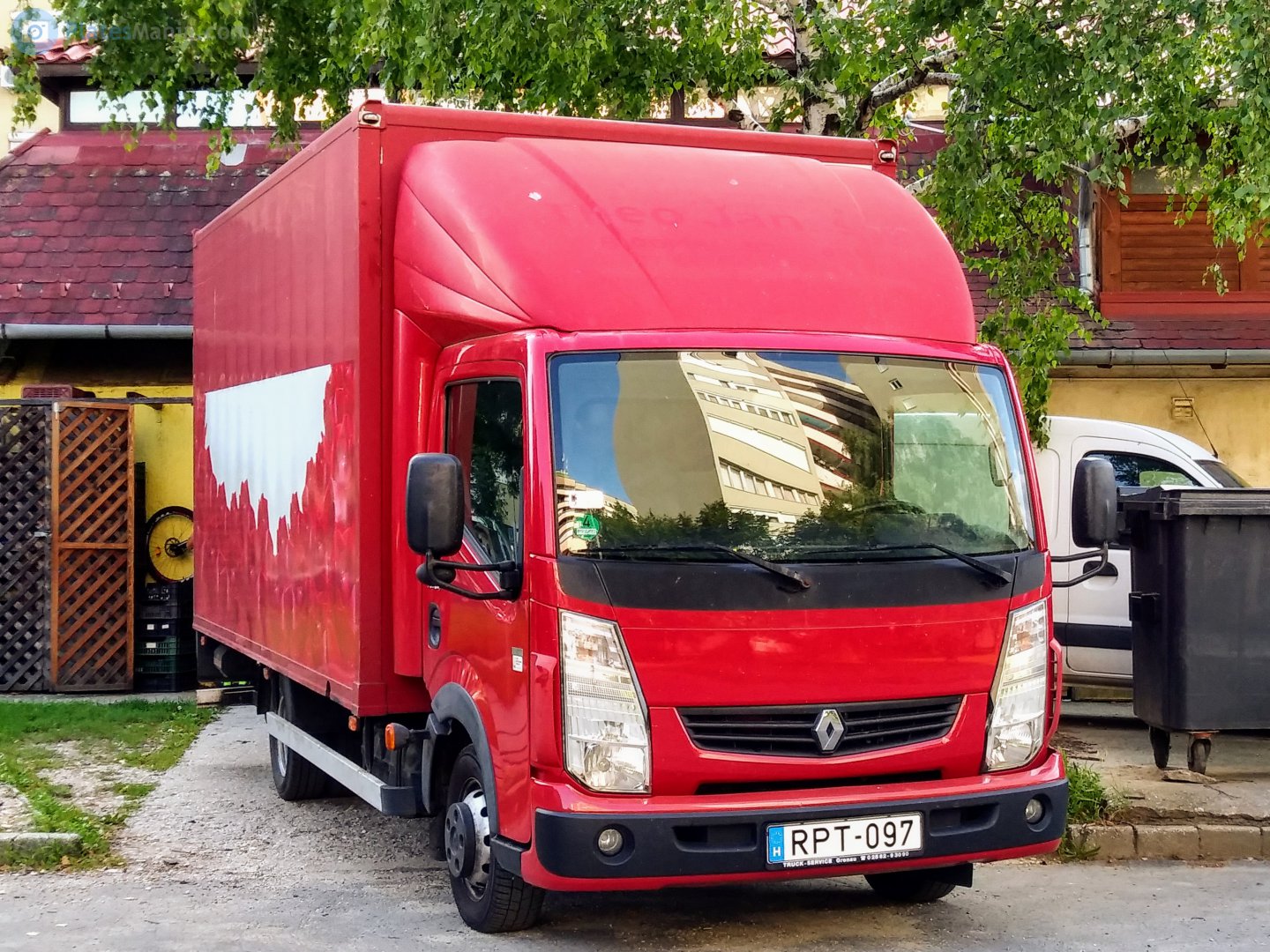 RPT-097, Renault Maxity 