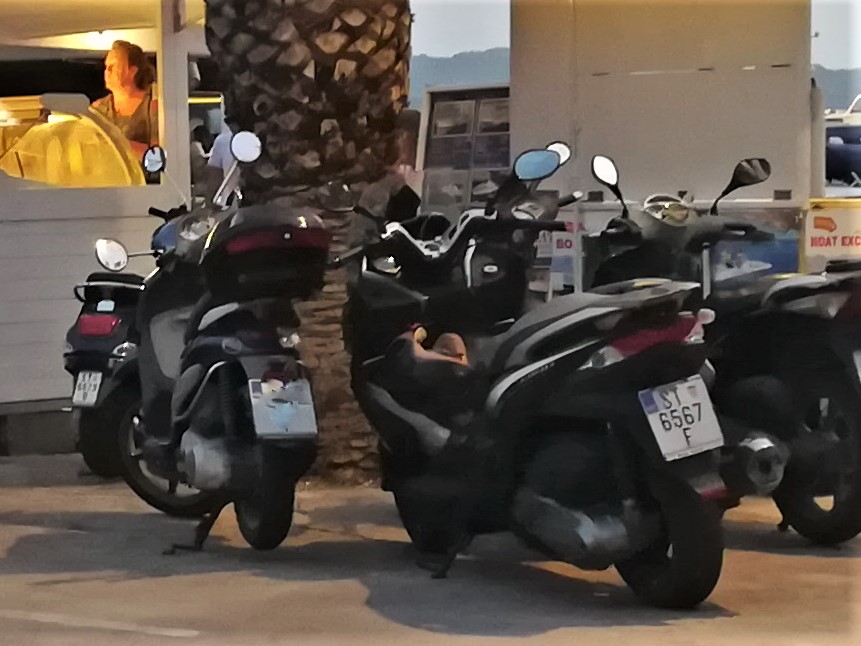 ST 6567-F, Kawasaki J300 