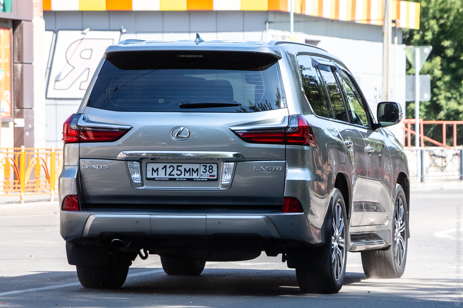 м 125 мм 38, Lexus LX 3rd gen (J200), 2nd facelift, 2015–2021