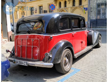 AA 2004 CT, Mercedes-Benz 260