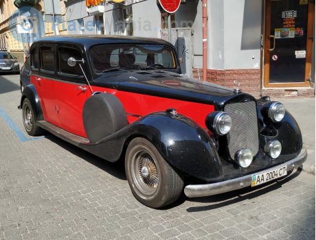 AA 2004 CT, Mercedes-Benz 260