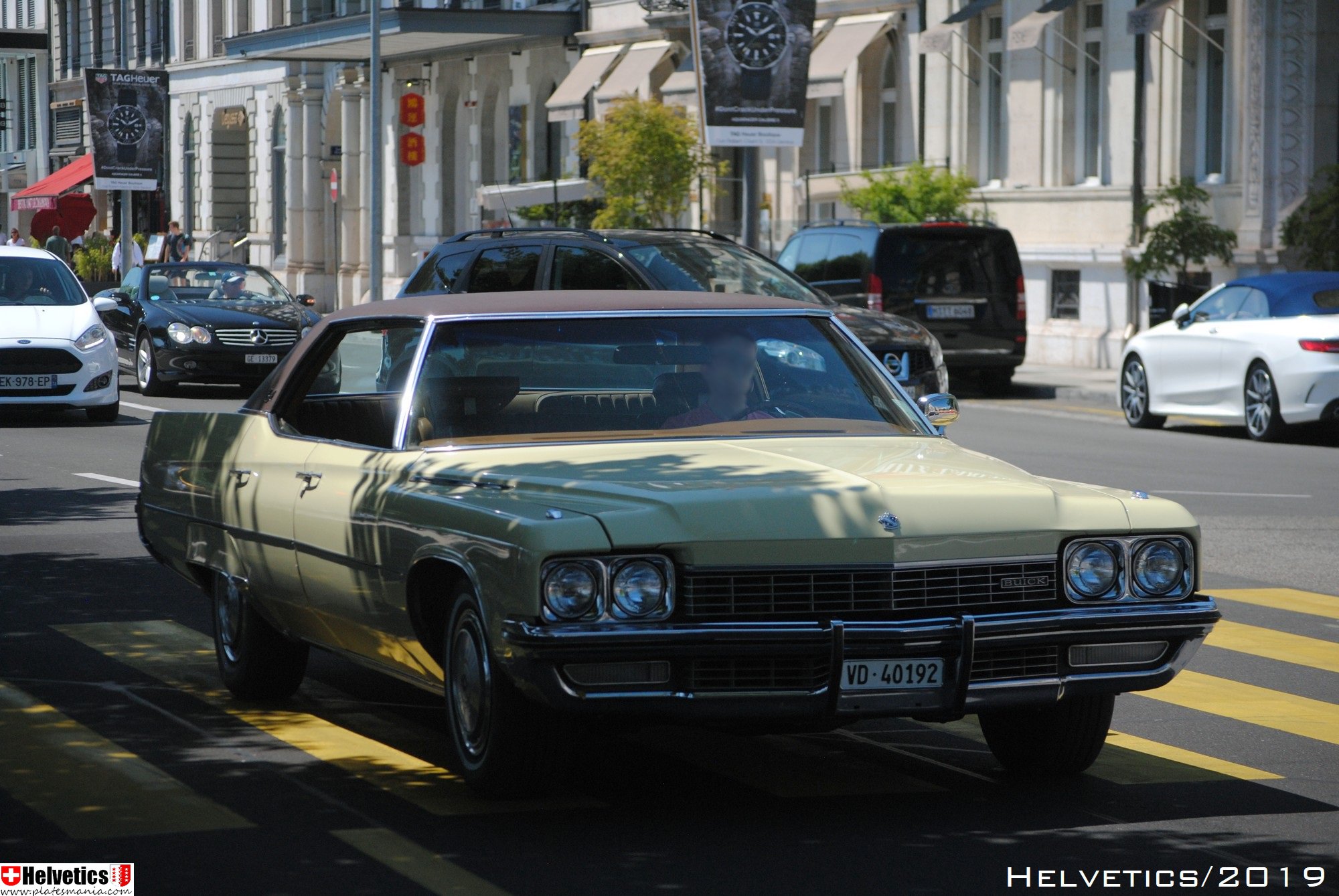 VD 40192, Buick LeSabre 4th gen 1972 Sedan (45269/45469; B-body), 1st facelift, 1971–1972