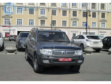 087T 001 25, Toyota Land Cruiser