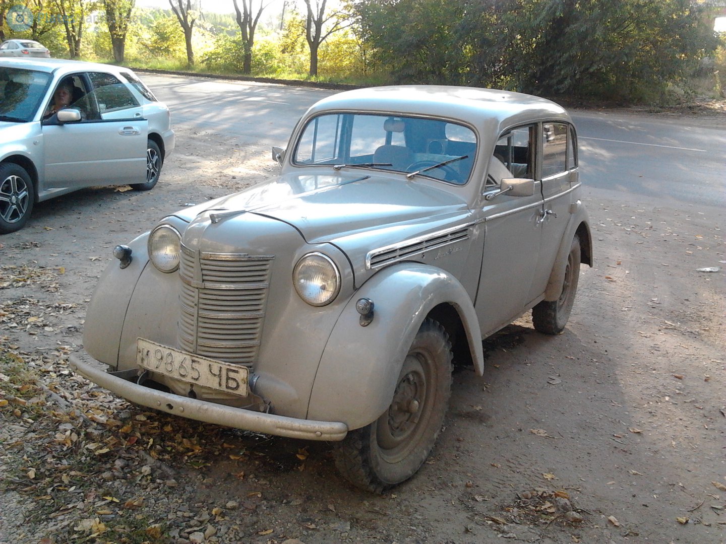 и 9865 ЧБ, Moskvich (AZLK) 400/401 401-420 Sedan, 1954–1956