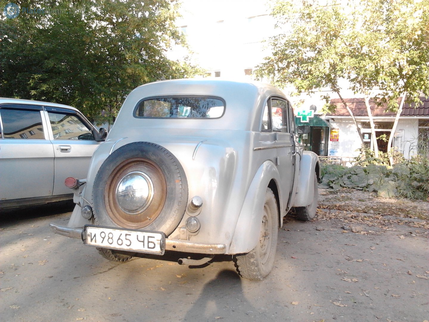 и 9865 ЧБ, Moskvich (AZLK) 400/401 401-420 Sedan, 1954–1956