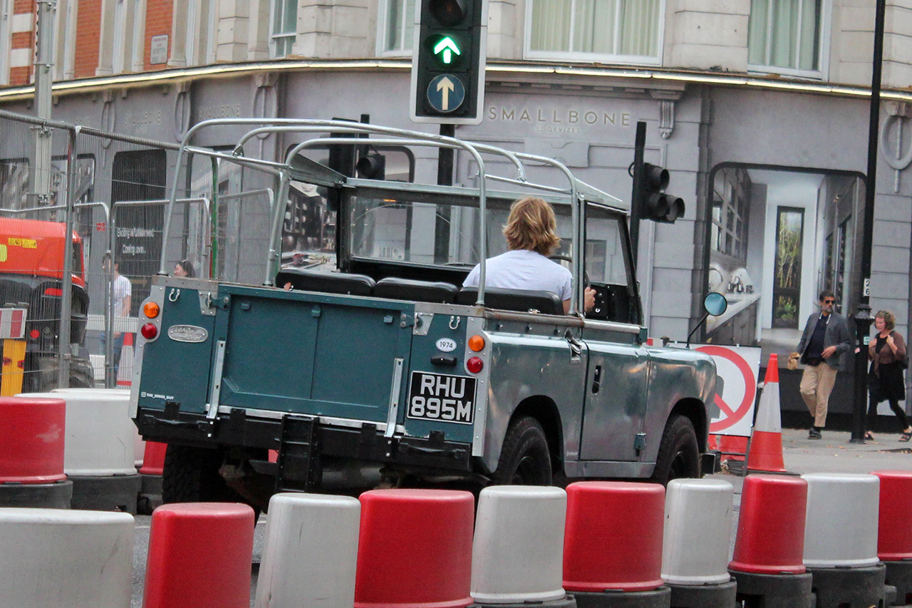 RHU895M, Land Rover Series III 88'' Soft-top Convertible, 1971–1985