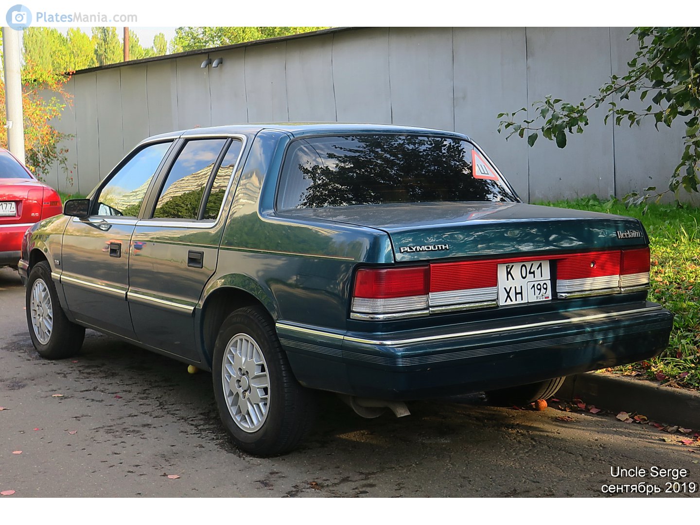 к 041 хн 199, Plymouth Acclaim 1st gen (AA-body), 1989–1994