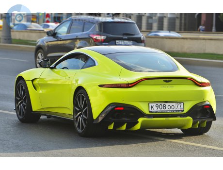 к908оо77, Aston Martin Vantage