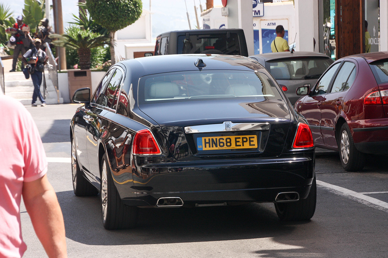HN68EPE, Rolls-Royce Ghost 1st gen (RR4), facelift, 2014–2020