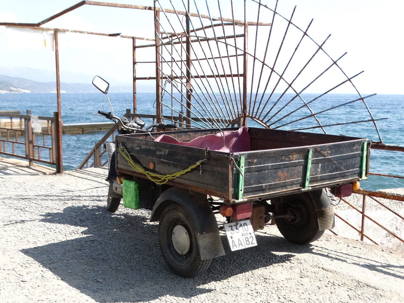 3310 аа 82, Dnepr (KMZ) 300 