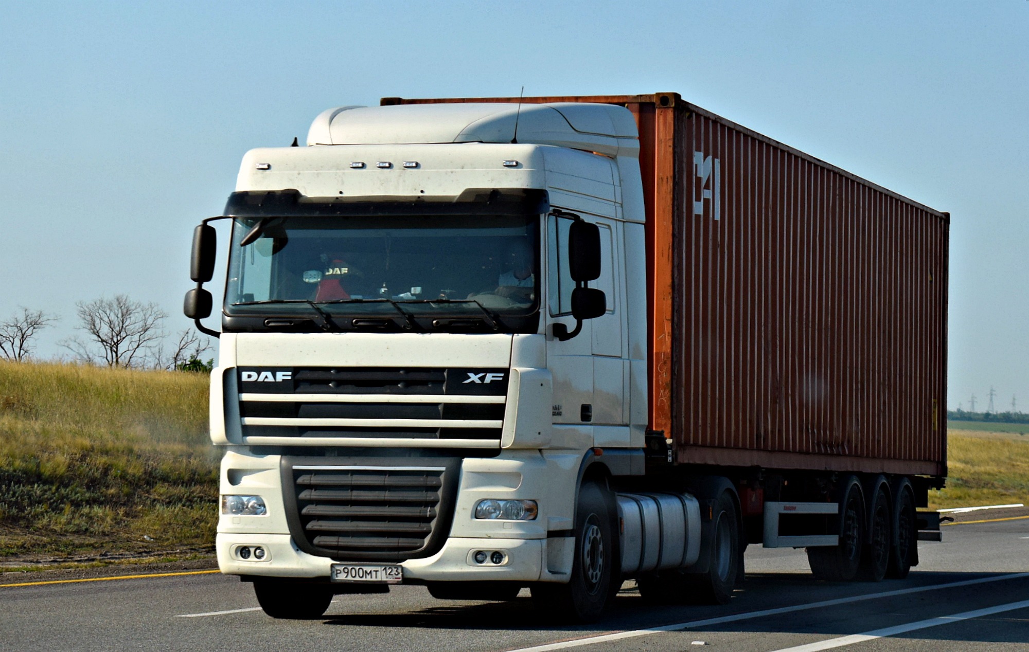 Daf xf 95 красный. Daf xf 95 2003. Даф 2003 года. Daf fa 95xf 480 2003. 210 1998 год.