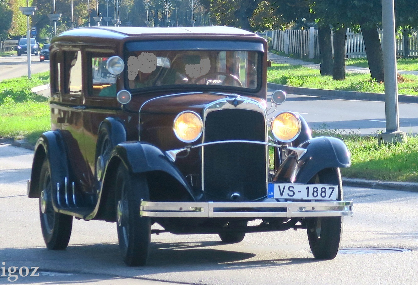 VS-1887, Dodge Six Series 