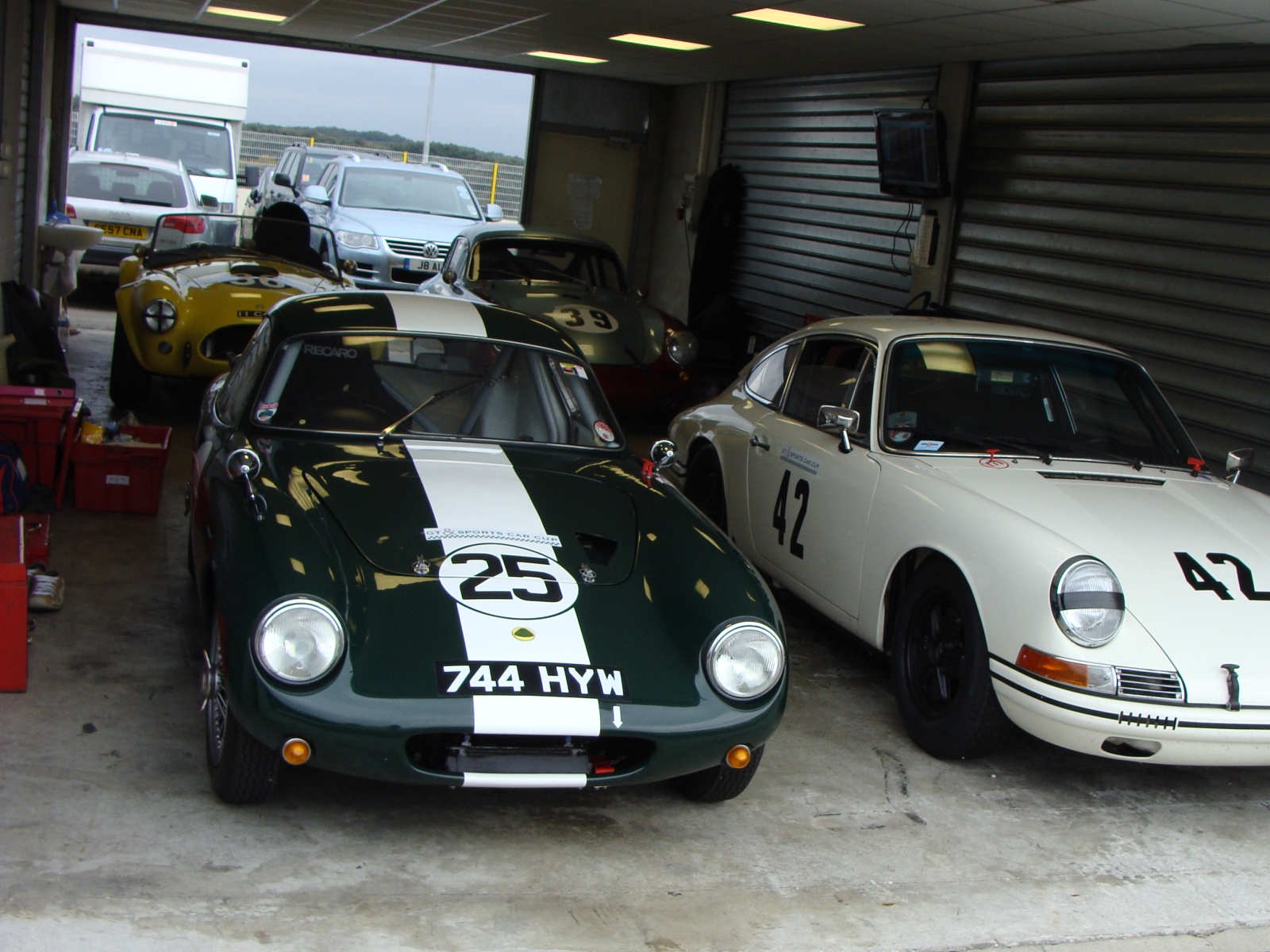 744HYW, Lotus Elite 